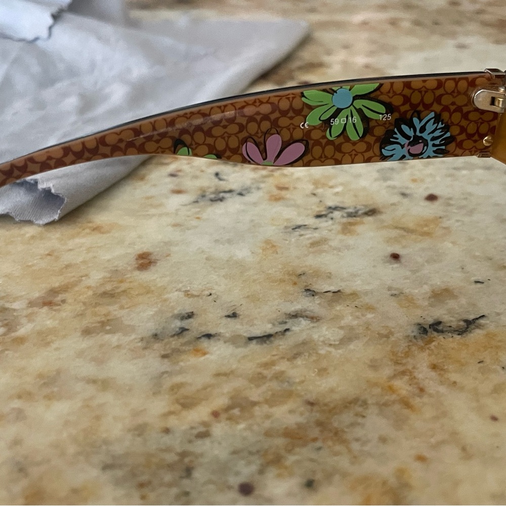 Coach Sunglasses - Picture 6 of 6